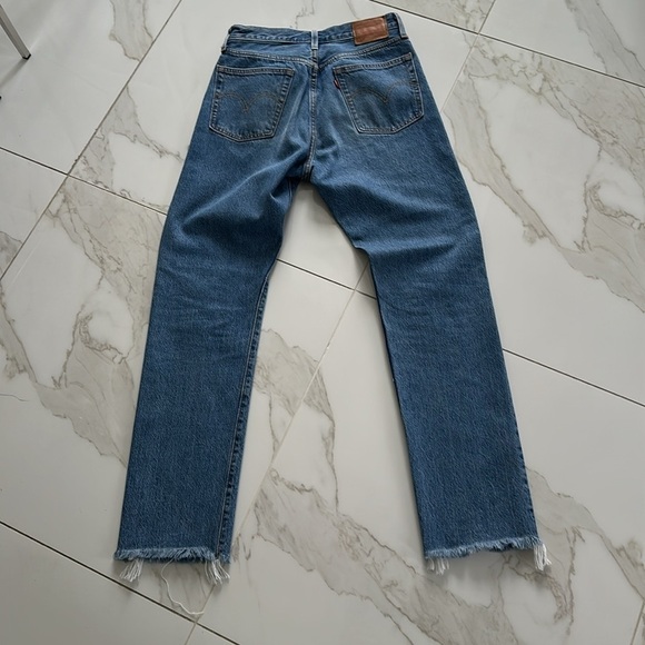 LEVIS 501 jeans Levi’s jeans distressed frayed hem size 28 x 30 blue - Picture 5 of 12